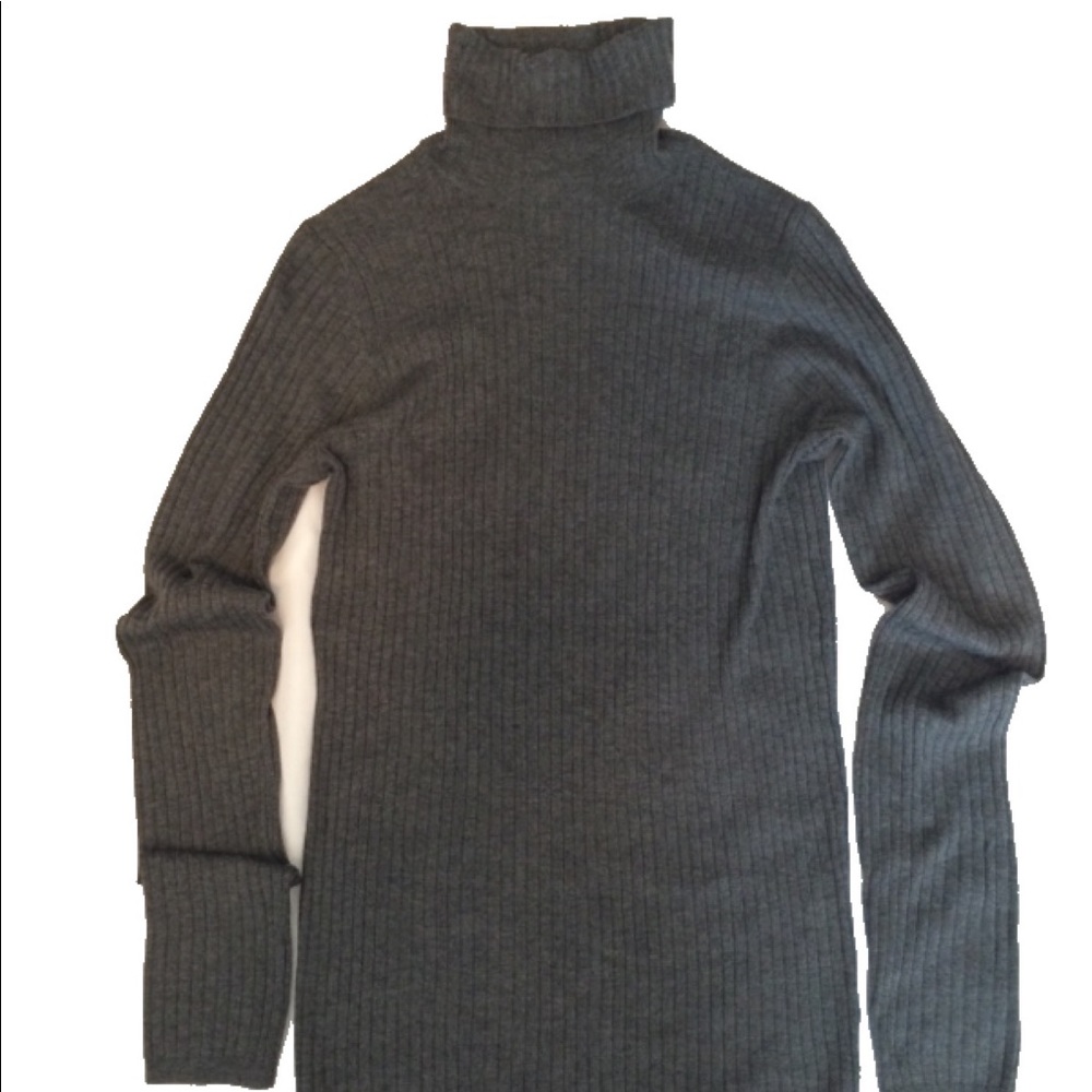 Vince cashmere blend grey ribbed turtleneck sweater, sz M